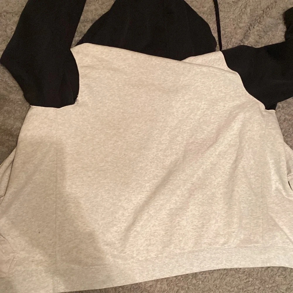 Nike zip up, Size M, Like New - Picture 5 of 5